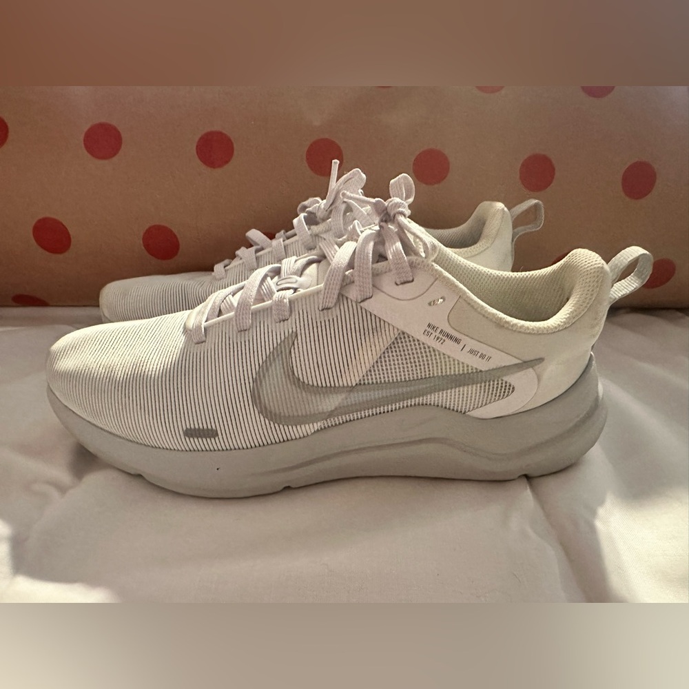 Nike Women's Gray and White Sneakers